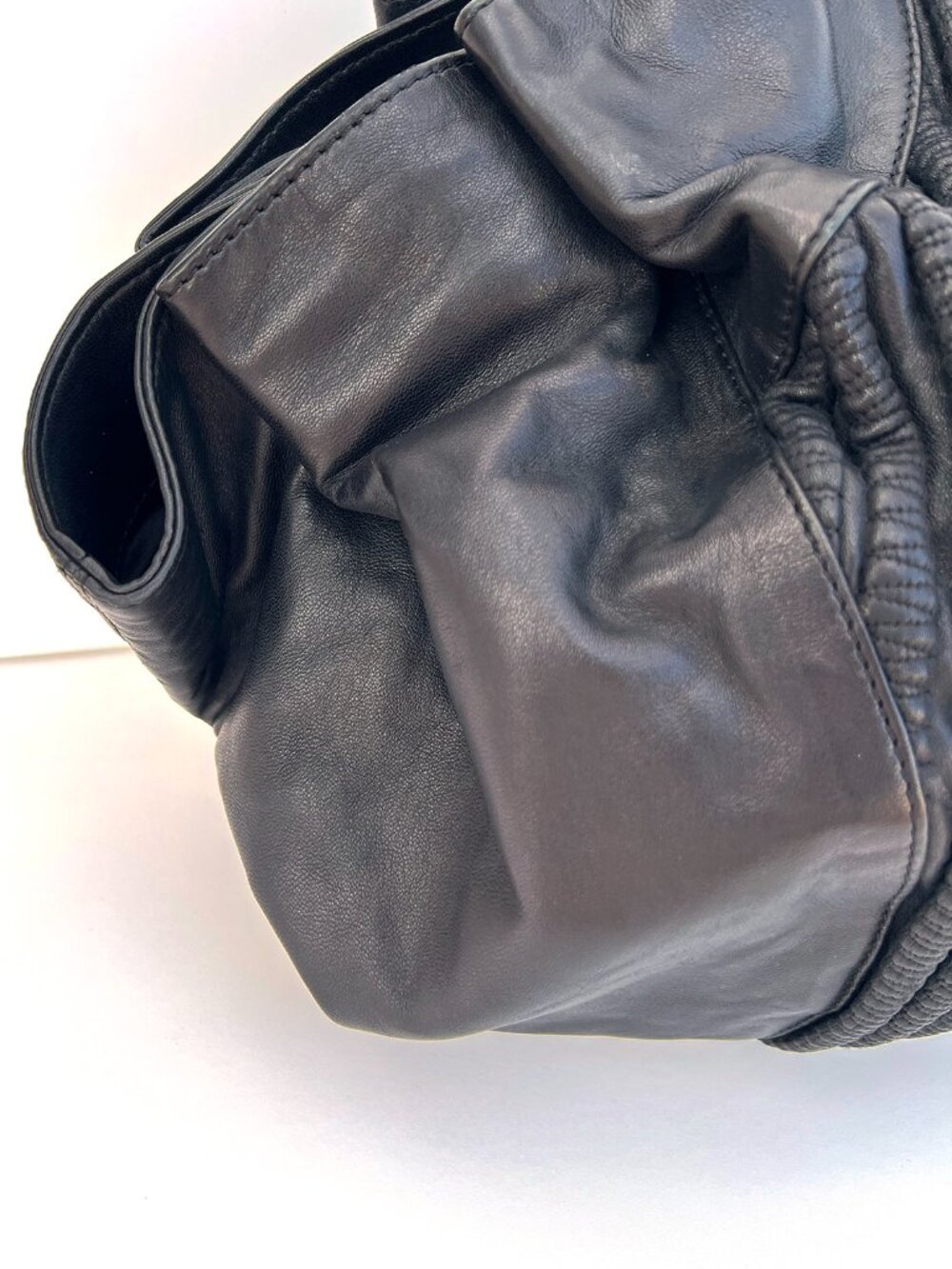 Gorgeous!! Authentic VERSACE Mainline Black Leather Hobo Bag - Picture 15 of 16